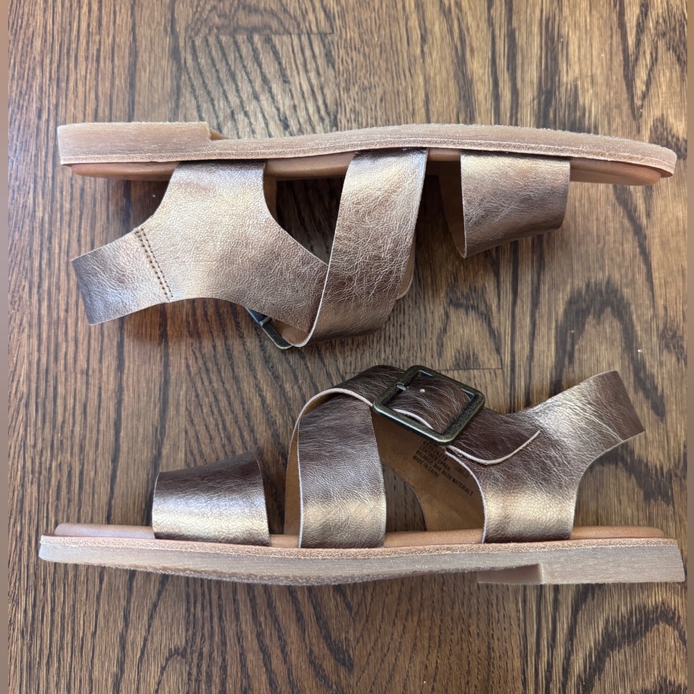 Kork-ease Dara Metallic Leather Ankle Wrap Sandals, new in box